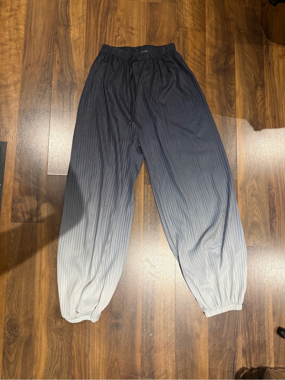 Gender Neutral Ombre Elastic-Waist Joggers - Black to Light Gray
